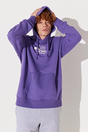 Loose Fit Rahat Kesim Kapüşonlu İçi Polarlı Sırt Baskılı Mor Sweatshirt
