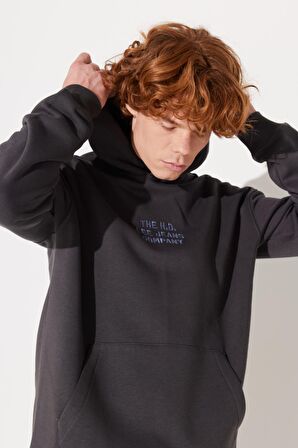 Relaxed Fit Geniş Kesim Kapüşonlu İçi Polarlı Sırt Baskılı Antrasit Sweatshirt