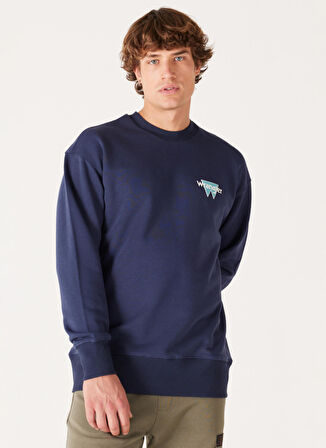 Wrangler Bisiklet Yaka İndigo Erkek Sweatshırt W232244315 Loose Fit Sweatshirt