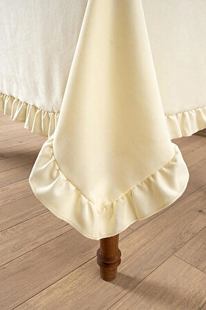 Venedik Fırfırlı Masa Örtüsü Krem (150x220 cm)