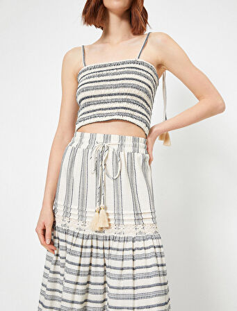 Skirtly Yours Styled by Melis Ağazat - İnce Askılı Crop Bluz