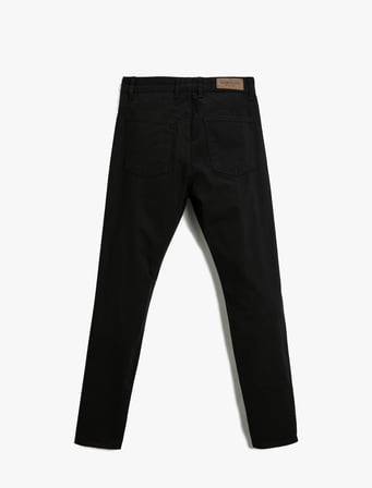 Basic Pantolon Dar Kesim Pamuklu Cep Detaylı