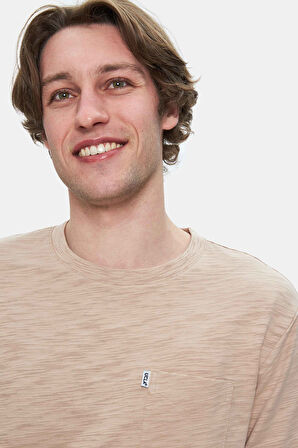 CALEB Açık Kahve Bisiklet Yaka Cepli Standard Fit Erkek Tshirt