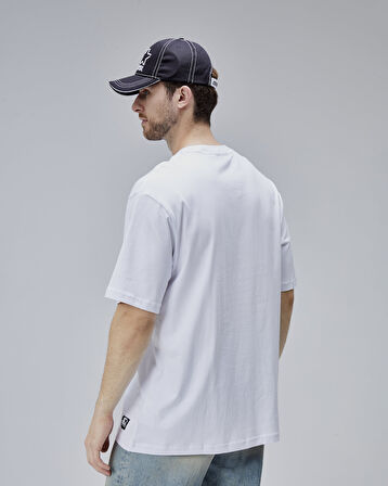 BURNLEY Beyaz Bisiklet Yaka Baskılı Oversize Erkek Tshirt