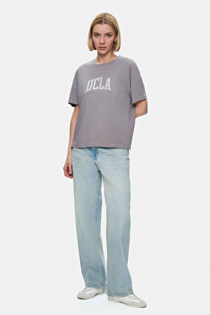EVERLEE Koyu Gri Bisiklet Yaka Taş Yıkama Baskılı Loose Fit Kadın Tshirt