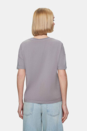EVERLEE Koyu Gri Bisiklet Yaka Taş Yıkama Baskılı Loose Fit Kadın Tshirt