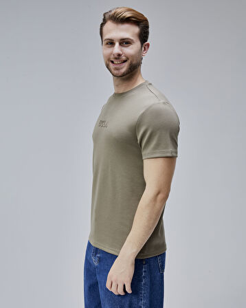 CANARY Haki Bisiklet Yaka Gofre Baskılı Standard Fit Erkek Tshirt