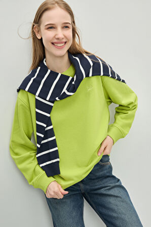 SUNNIVA Koyu Yeşil Bisiklet Yaka Nakışlı Loose Fit Kadın Sweatshirt