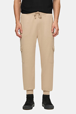 DALEY Koyu Bej Kargo Cepli Gofre Baskı Standard Fit Erkek Eşofman Alt