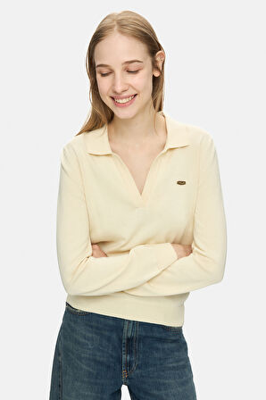 IRENE Kemik Rengi Polo Yaka Triko Metal Logololu Standard Fit Kadın Triko