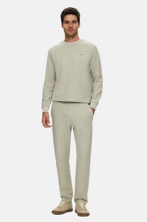 LUCA Kemik Rengi Bisiklet Yaka Krinkıl Hafif Kumaş Metal Logolu Standard Fit Erkek Sweatshirt