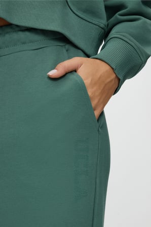 IONE Adaçayı Yeşili Düz Paça Pamuklu Simli Taş Baskılı Loose Fit Kadın Eşofman Altı