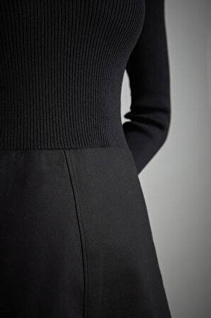 Polo Yaka Kumaş Etekli Siyah Triko Elbise