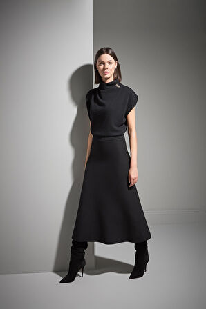 Beli Lastikli Volanlı Maxi Siyah Triko Etek