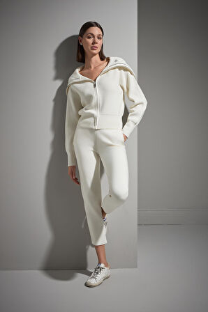 El işi Taş İşlemeli Fermuarlı Ekru Triko Hırka