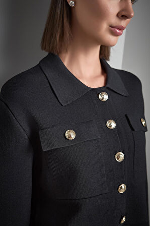 Gold Düğme Detaylı Cepli Siyah Triko Ceket