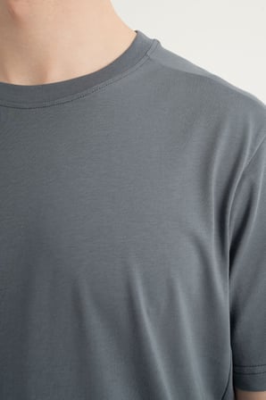 - Günlük Stil Erkek Tişört Gri