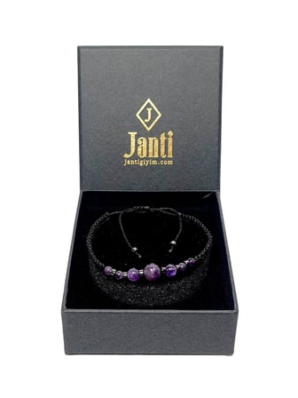 JTSS26BLK1868 AMETİST ve HEMATİT DOĞALTAŞ MAKROME İP EL ÖRMESİ MOR SİYAH UNISEX BİLEKLİK GARANTİLİ KUTULU JANTİ BİLEKLİK
