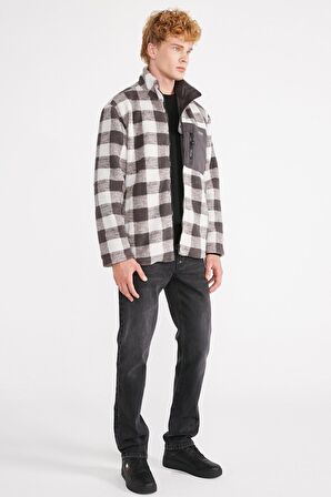 JP OUTERWEAR PLAID JACKET