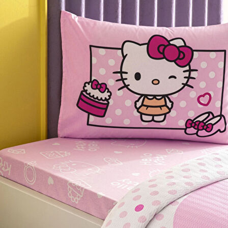TAÇ HELLO KİTTY CAKE TEK KİŞİLİK LİSANSLI PİKE TAKIMI