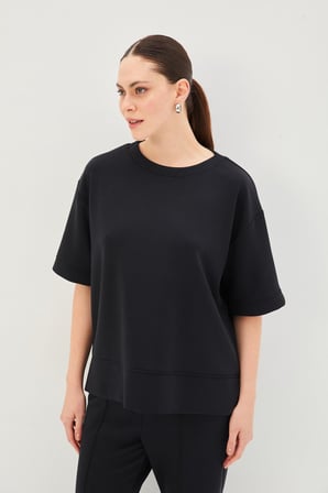 Siyah Düz Kesim Oversize Örme Tişört