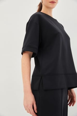 Siyah Düz Kesim Oversize Örme Tişört