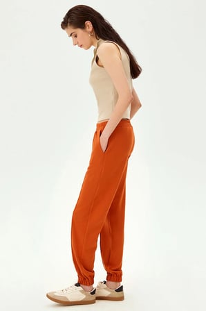 Bel ve Paçası Lastikli Jogger Örme Pantolon