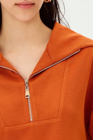 Yaka Detaylı Fermuarlı Regular Örme Sweatshirt