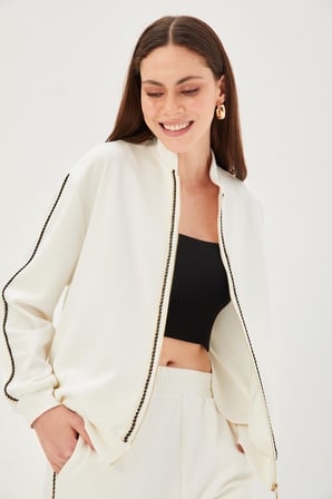 Şerit Detaylı Dik Yakalı Regular Örme Sweatshirt