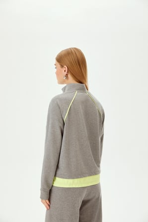 Sarı Paraşüt Kumaş Detaylı Dik Yaka Fermuarlı Örme Sweatshirt