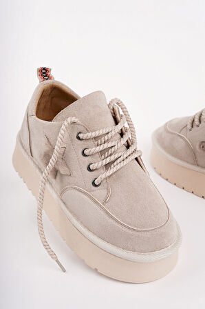 Muggo KOZMOS Kalın Taban Bağcıklı Yıldız Detaylı Kadın Kışlık Sneaker Spor Ayakkabı