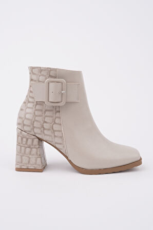 Muggo CANDORA Sivri Burun Kroko Desenli Toka Detaylı Kalın Topuklu Fermuarlı Kadın Bot