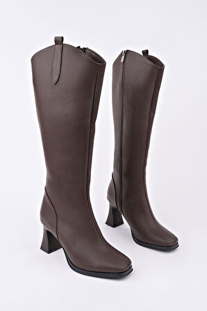 Muggo ASTORİA Küt Burun Yandan Fermuarlı Topuklu Kadın Çizme 