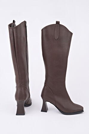 Muggo ASTORİA Küt Burun Yandan Fermuarlı Topuklu Kadın Çizme 