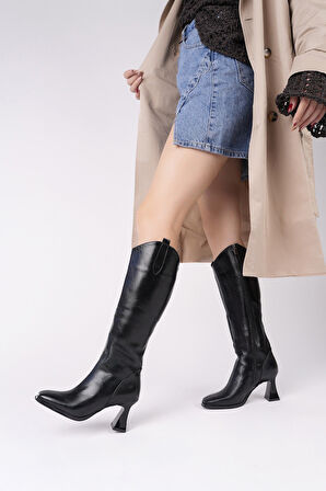 Muggo ASTORİA Küt Burun Yandan Fermuarlı Topuklu Kadın Çizme 