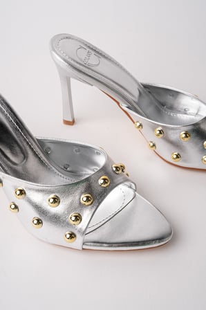 Muggo HELENA Kadın Zımbalı Sivri Burun Metal Detaylı Stiletto Topuklu Terlik