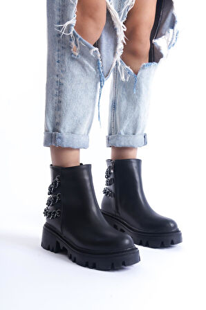 Kadın Zincir Detaylı Fermuarlı Kalın Taban Günlük Bot