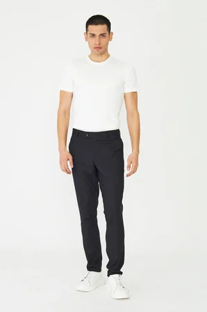 Siyah Modern Kesim Kumaş Pantolon