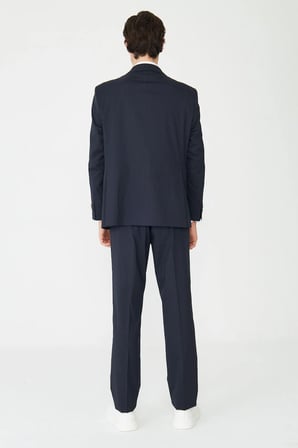 Lacivert İnce Dokulu Modern Slim Fit Klasik Yaka Premium Takım Elbise