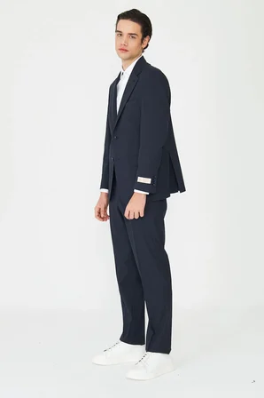 Lacivert İnce Dokulu Modern Slim Fit Klasik Yaka Premium Takım Elbise