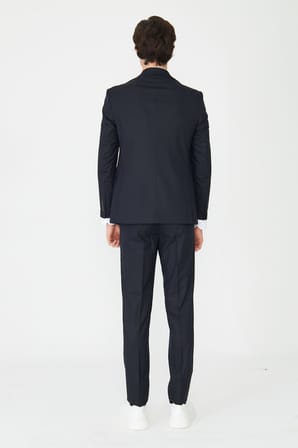 Lacivert İnce Çizgili Modern Slim Fit Klasik Yaka Takım Elbise
