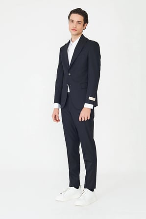 Lacivert İnce Çizgili Modern Slim Fit Klasik Yaka Takım Elbise