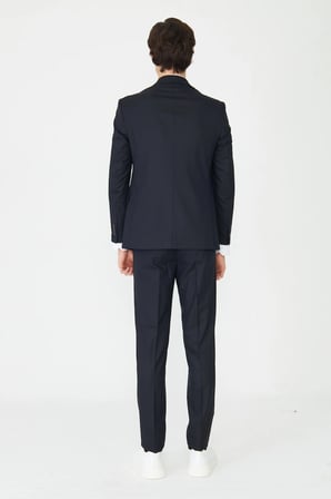 Lacivert İnce Çizgili Modern Slim Fit Klasik Yaka Takım Elbise