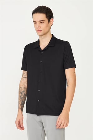 Siyah Gömlek T-Shirt 