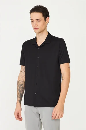 Siyah Gömlek T-Shirt 