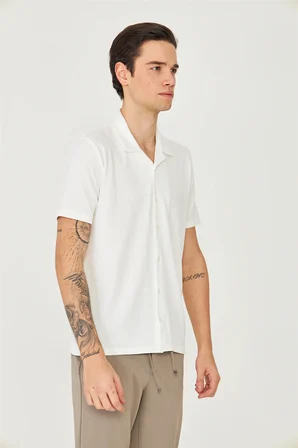 Beyaz Gömlek T-Shirt 