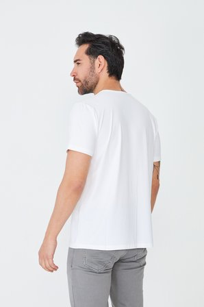 Beyaz Sıfır Yaka Basic Tişört