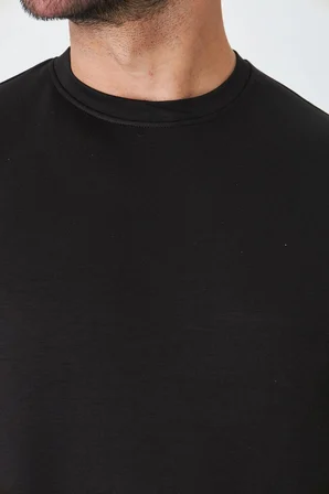 Siyah Bisiklet Yaka Basic T-shirt