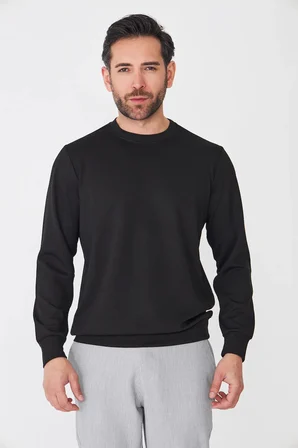 Siyah Sıfır Yaka Uzun Kollu Basic Sweatshirt