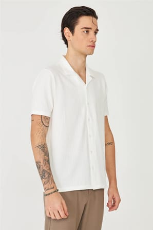 Beyaz Gömlek T-Shirt 